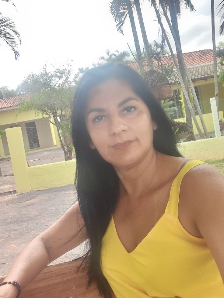 Fernanda L.